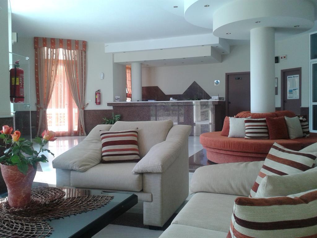 Polyrizos Hotel Rodhákinon Buitenkant foto