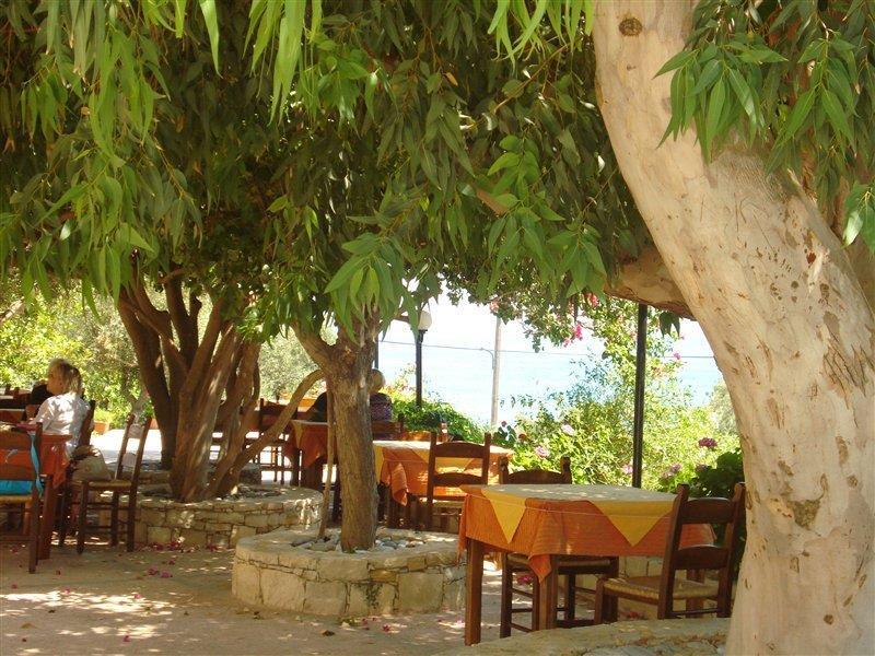 Polyrizos Hotel Rodhákinon Buitenkant foto